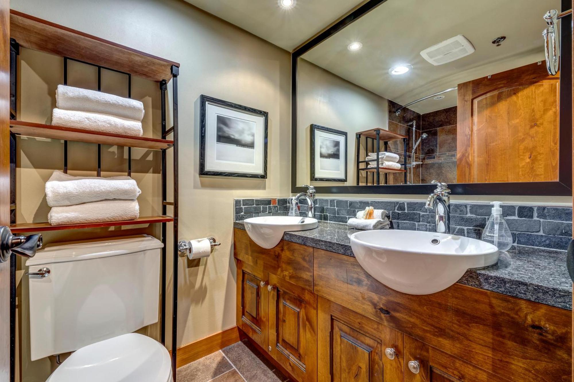 Greystone 320 Ski-in Out Holiday home Whistler